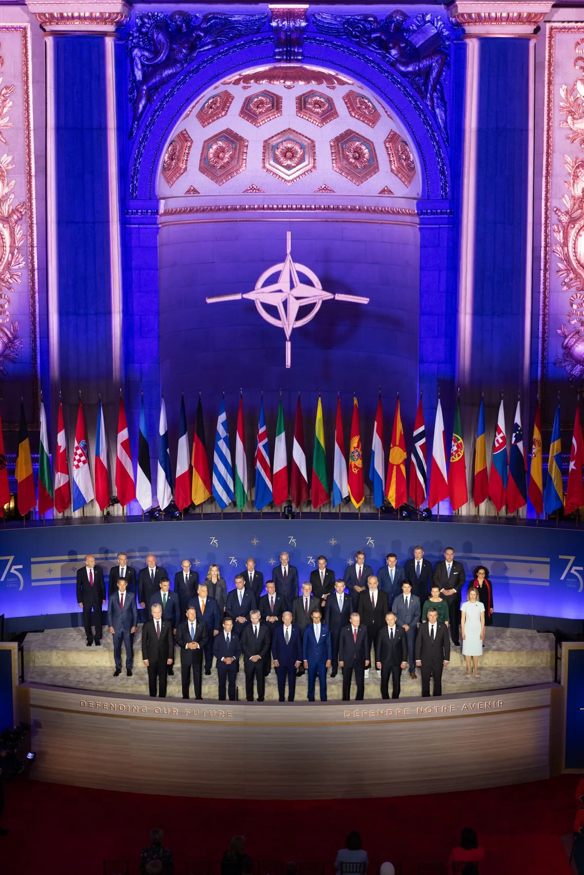 Amerika Geri Adım Atarken Avrupa Kendini Savunmaya Hazırlanıyor, Ama Dört Ülke Kıtayı Taşıyabilir mi?