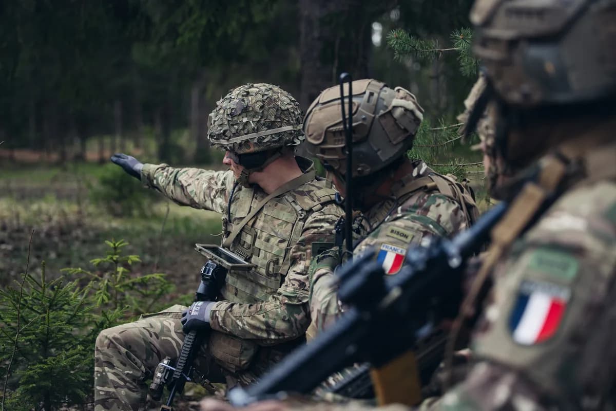 فەرەنسا و بەریتانیا کۆنفرانسێک بۆ مامۆستایەتیکردنی هێزی نەتەوەیی بۆ کردنەوەی تەنگەی هۆرمز ئەنجام دەدەن