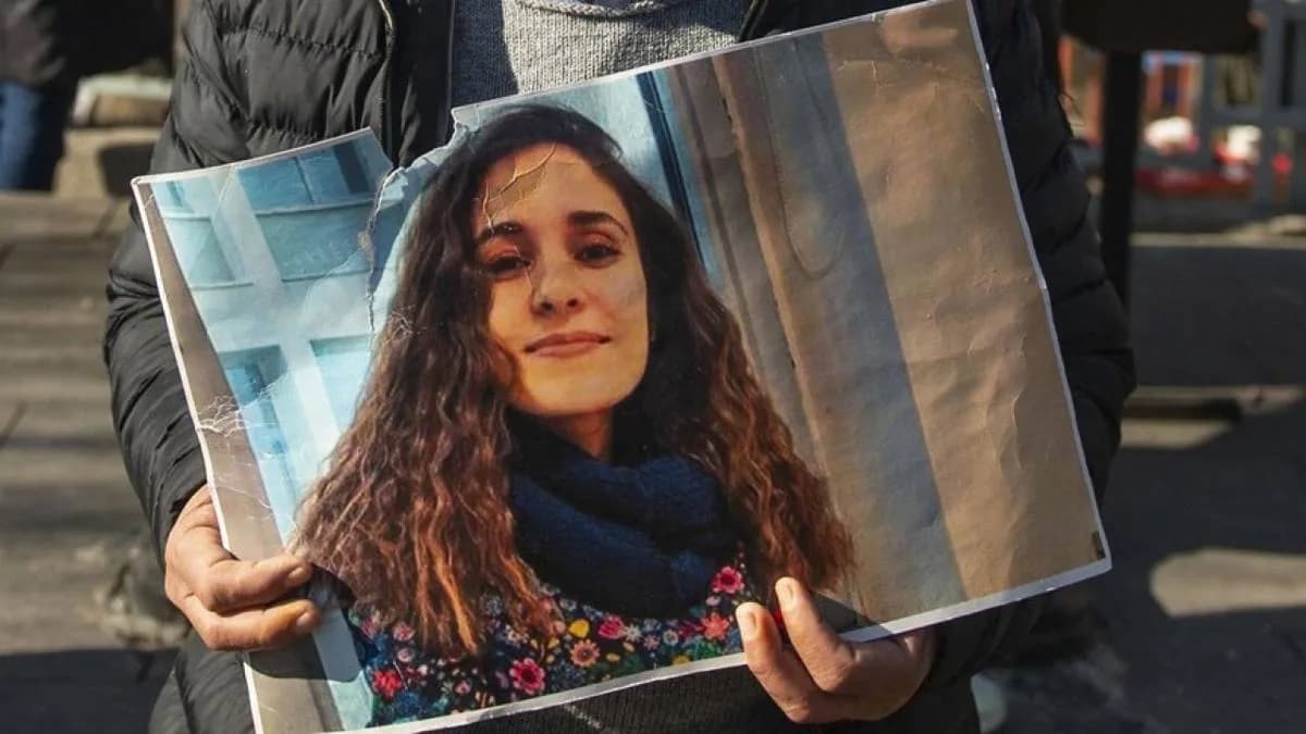 Silinen Bir Genç Kızın Hikayesi: Gülistan Doku ve Türkiye'nin Üniversitelere Emanet Edilen Kızları